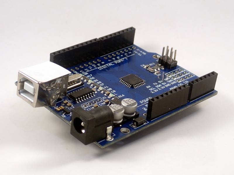 Uno SMD clone overview right