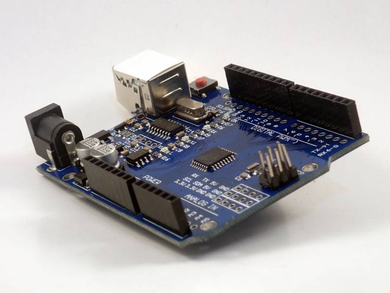 Uno SMD clone overview back