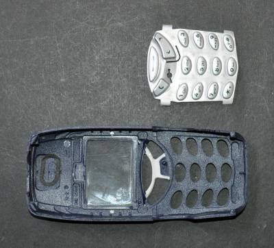 Nokia 3310 disassembled